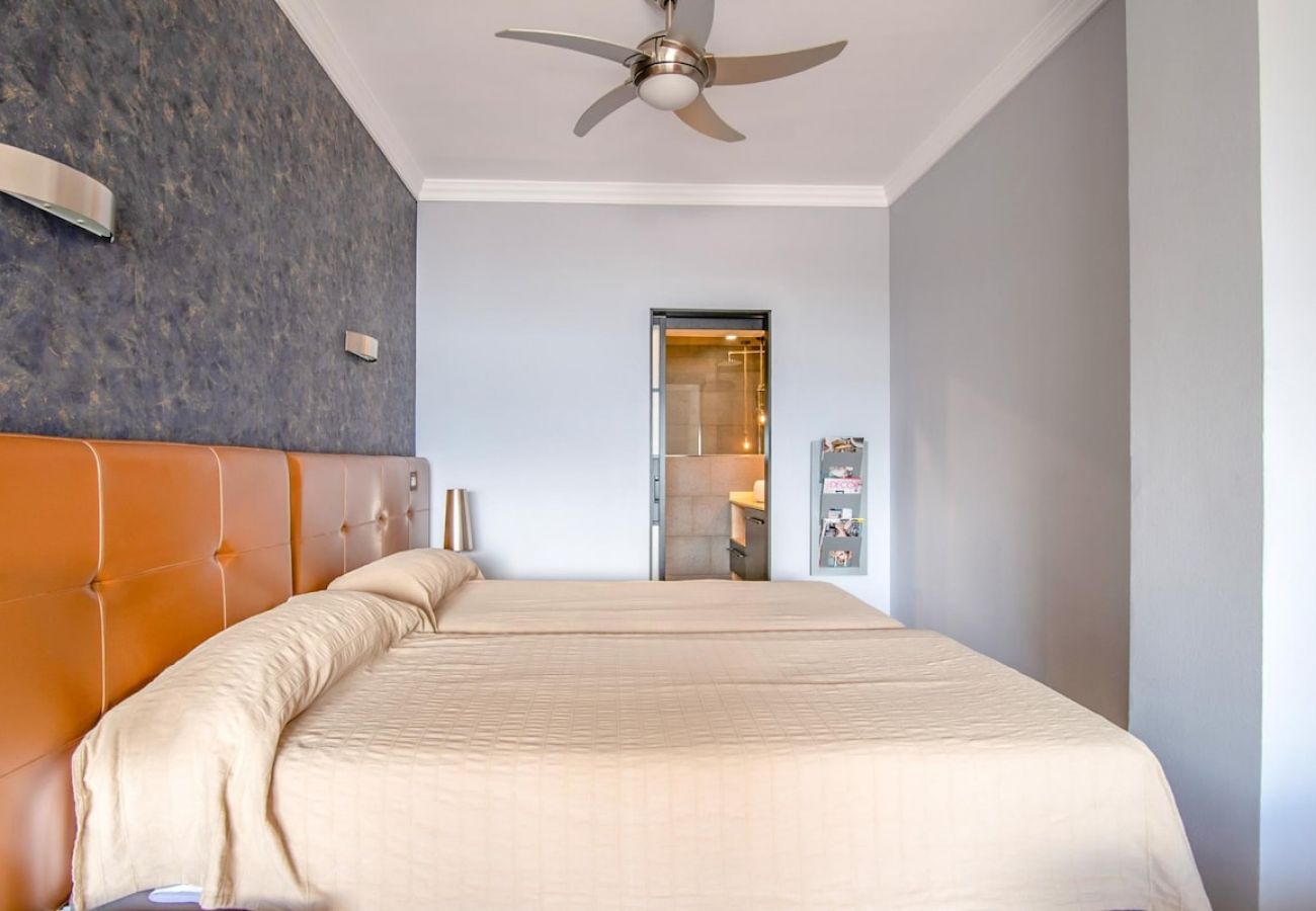 Apartment in Las Palmas de Gran Canaria - Lightbooking Canteras Beach Sea view 