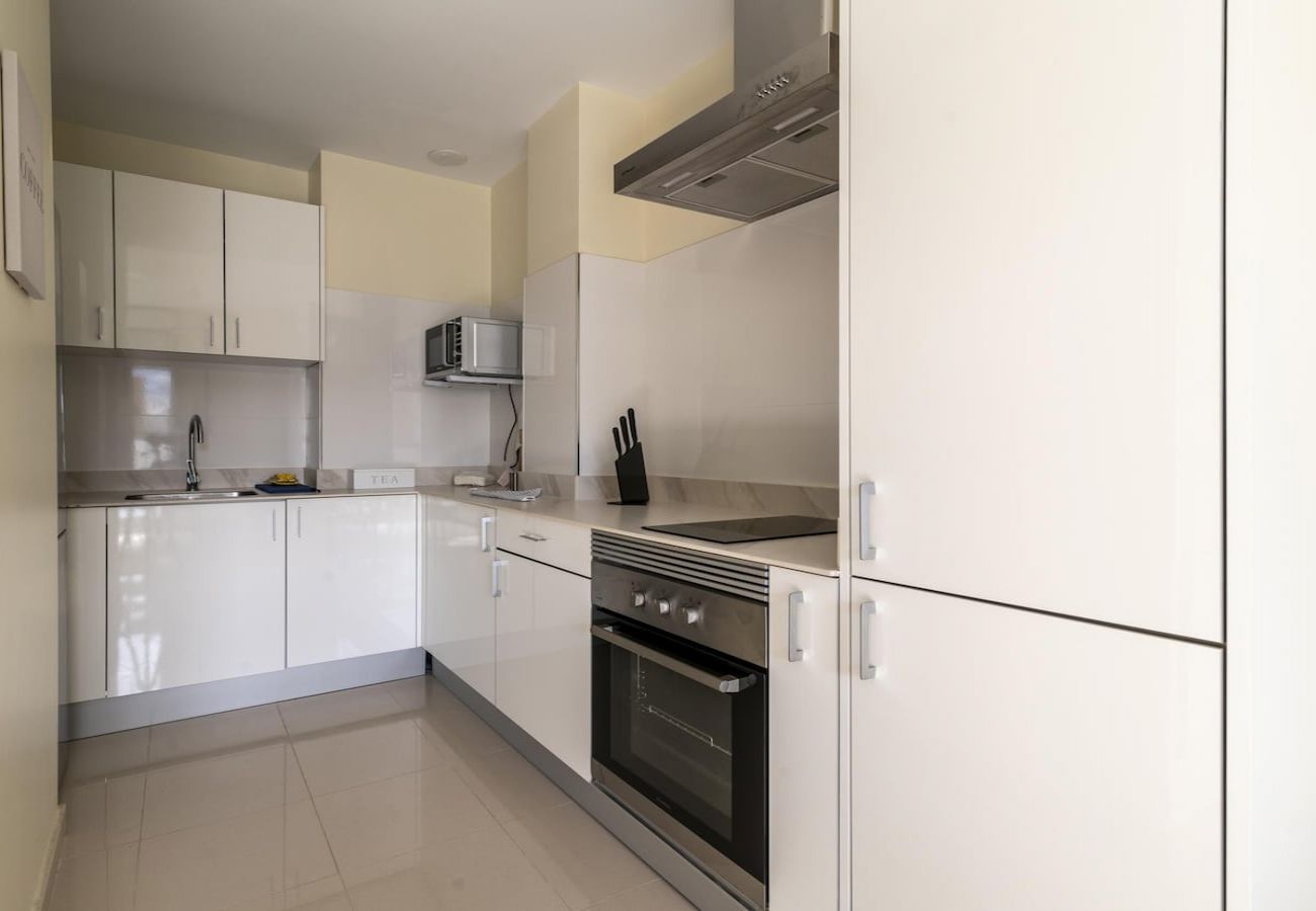 Apartment in Las Palmas de Gran Canaria - Nuevos Lightbooking Livian Suites Las Palmas 4 B 