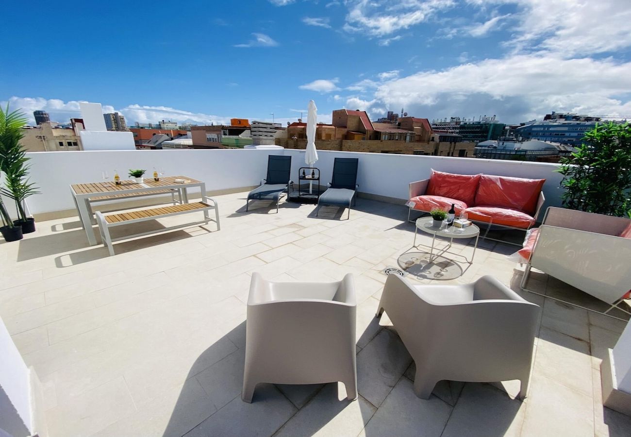 Apartment in Las Palmas de Gran Canaria - Nuevos Lightbooking Livian Suites Las Palmas 4 B 