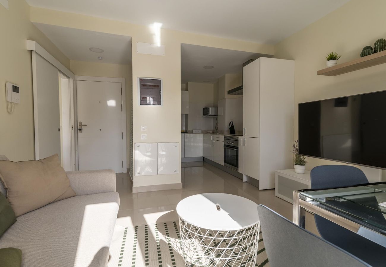 Apartment in Las Palmas de Gran Canaria - Nuevos Lightbooking Livian Suites Las Palmas 4 B 