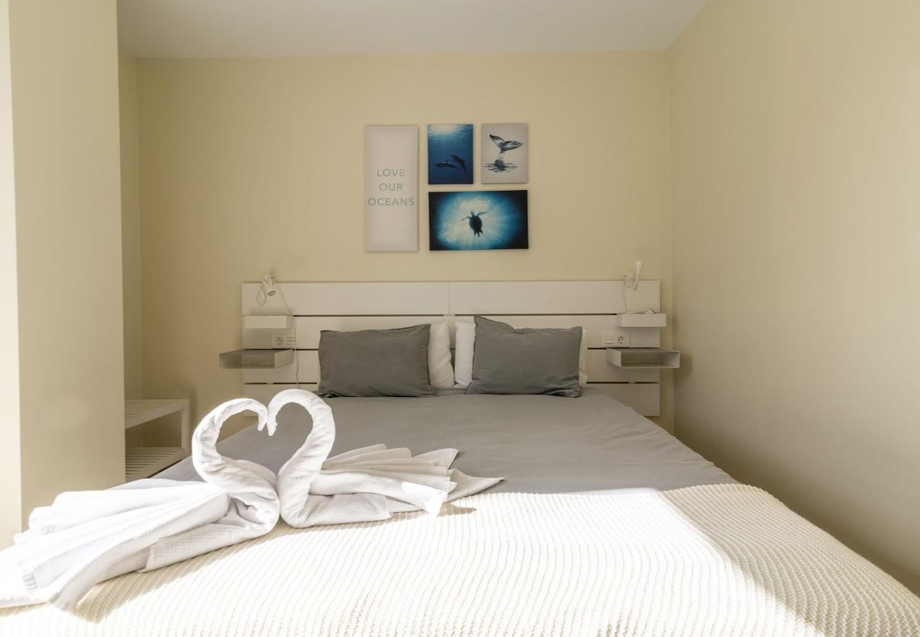 Apartment in Las Palmas de Gran Canaria - Nuevos Lightbooking Livian Suites Las Palmas 4 B 