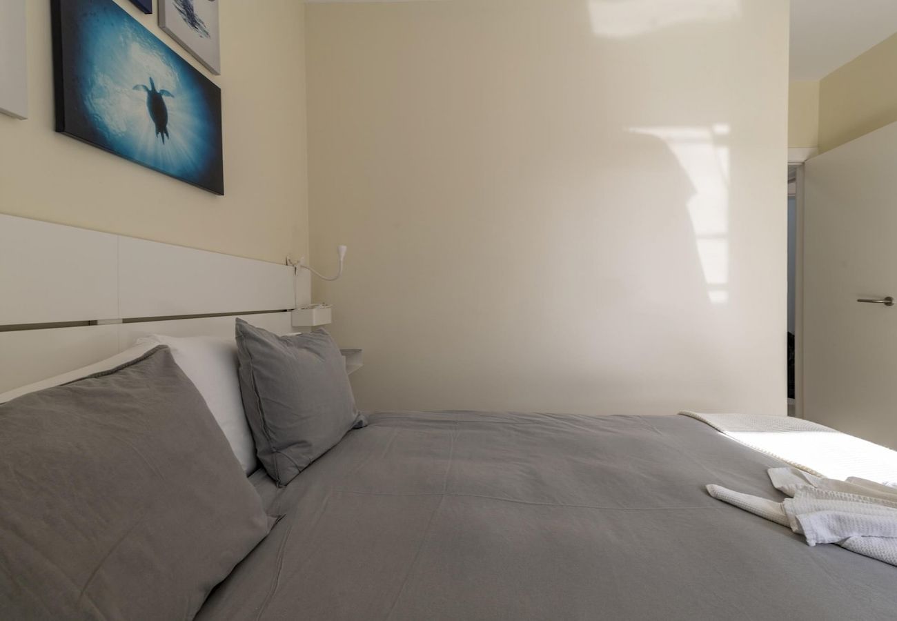 Apartment in Las Palmas de Gran Canaria - Nuevos Lightbooking Livian Suites Las Palmas 4 B 