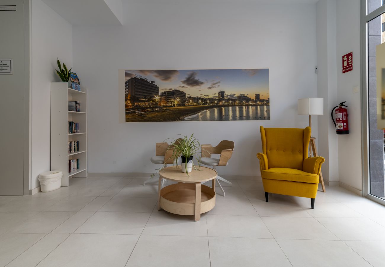 Apartment in Las Palmas de Gran Canaria - Nuevos Lightbooking Livian Suites Las Palmas 4 B 