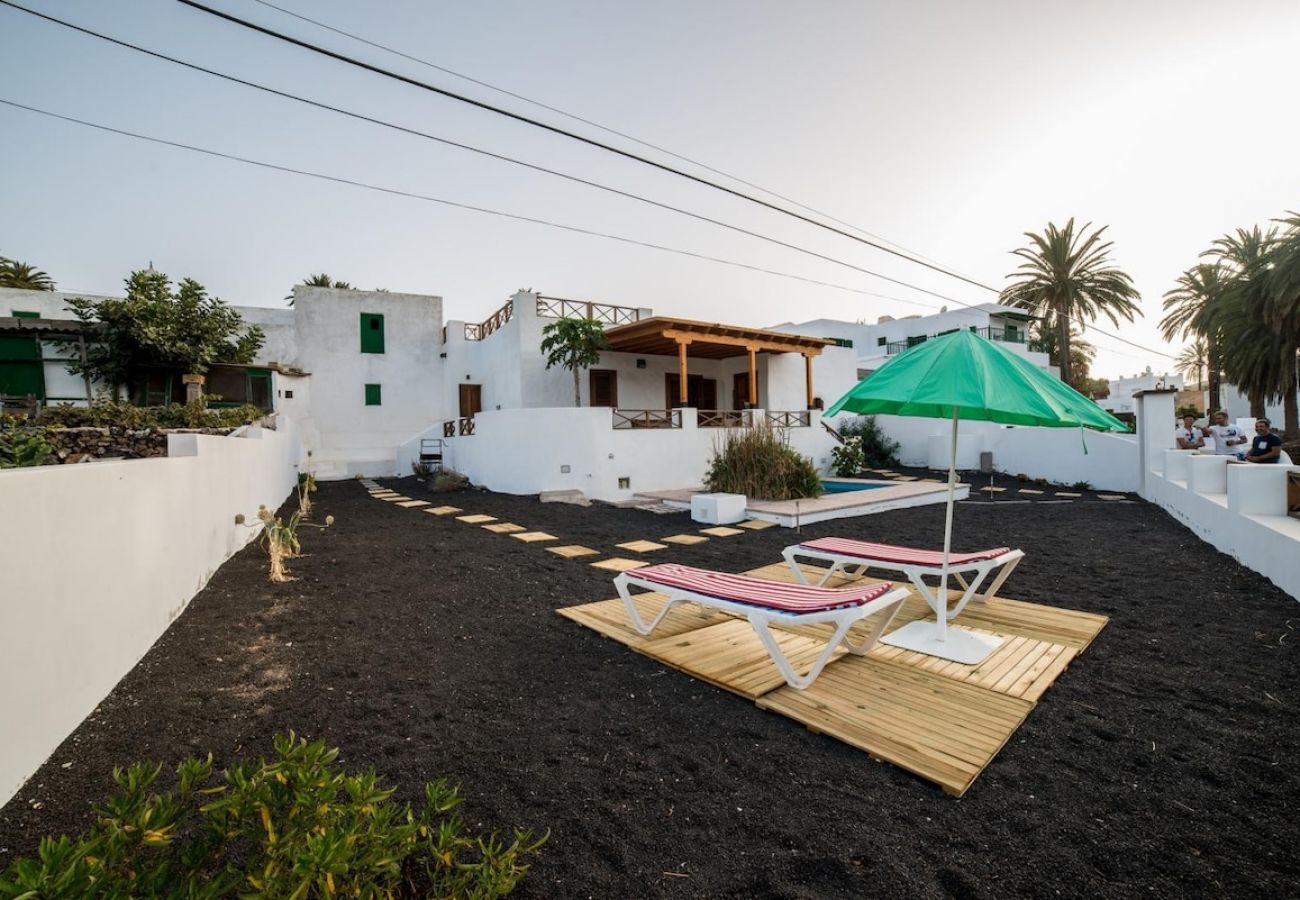 House in Haría - Lightbooking Haría Lanzarote 
