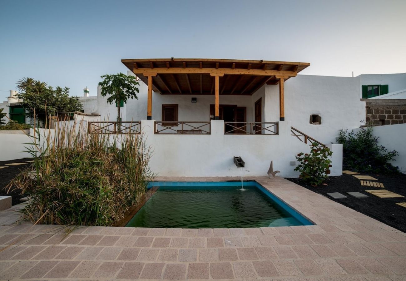 House in Haría - Lightbooking Haría Lanzarote 