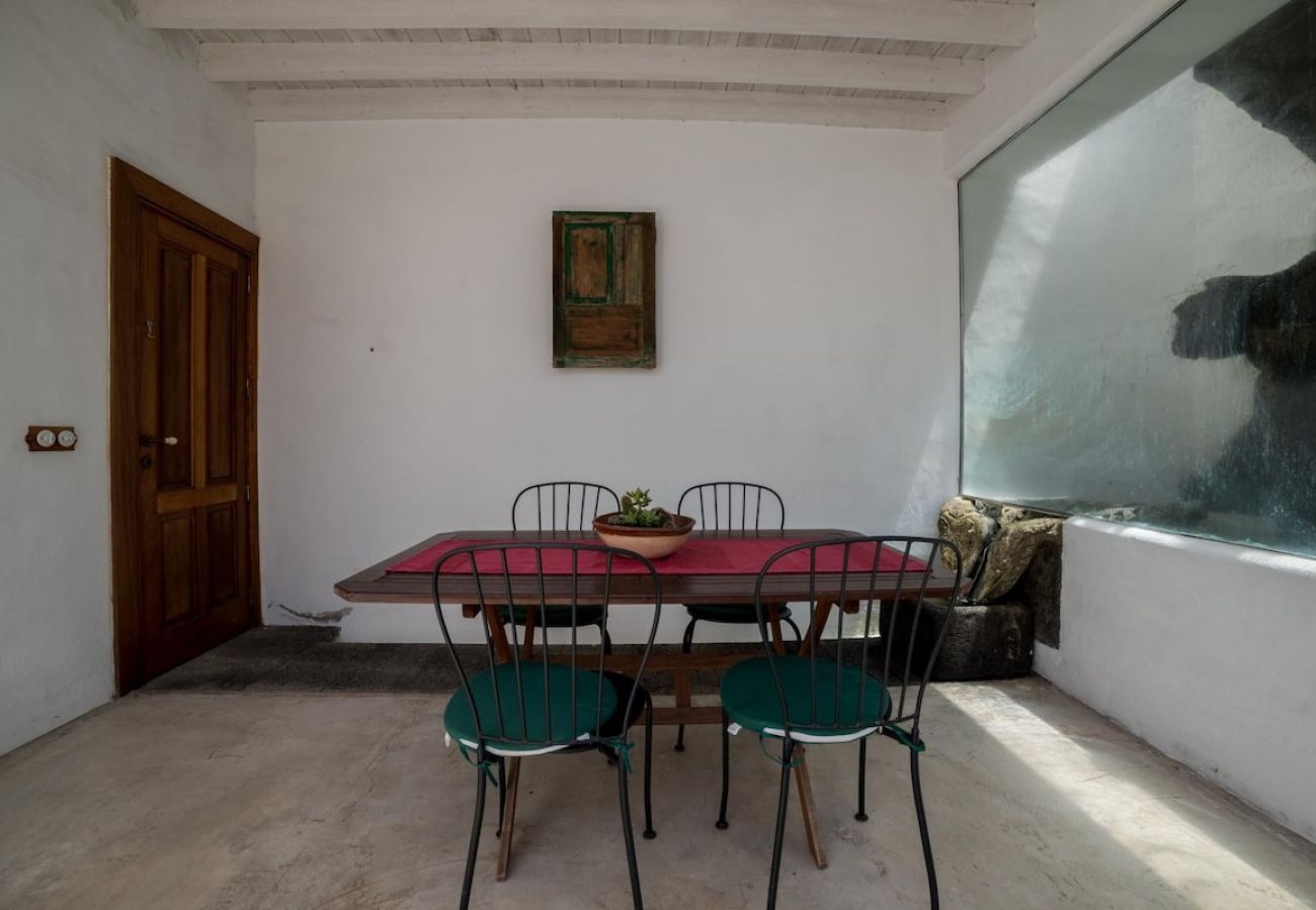 House in Haría - Lightbooking Haría Lanzarote 