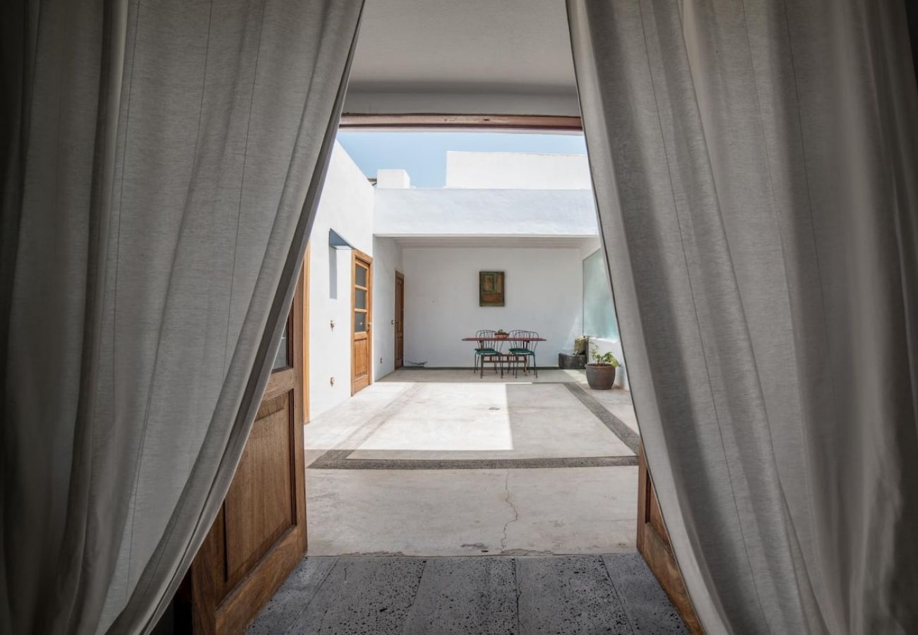 House in Haría - Lightbooking Haría Lanzarote 