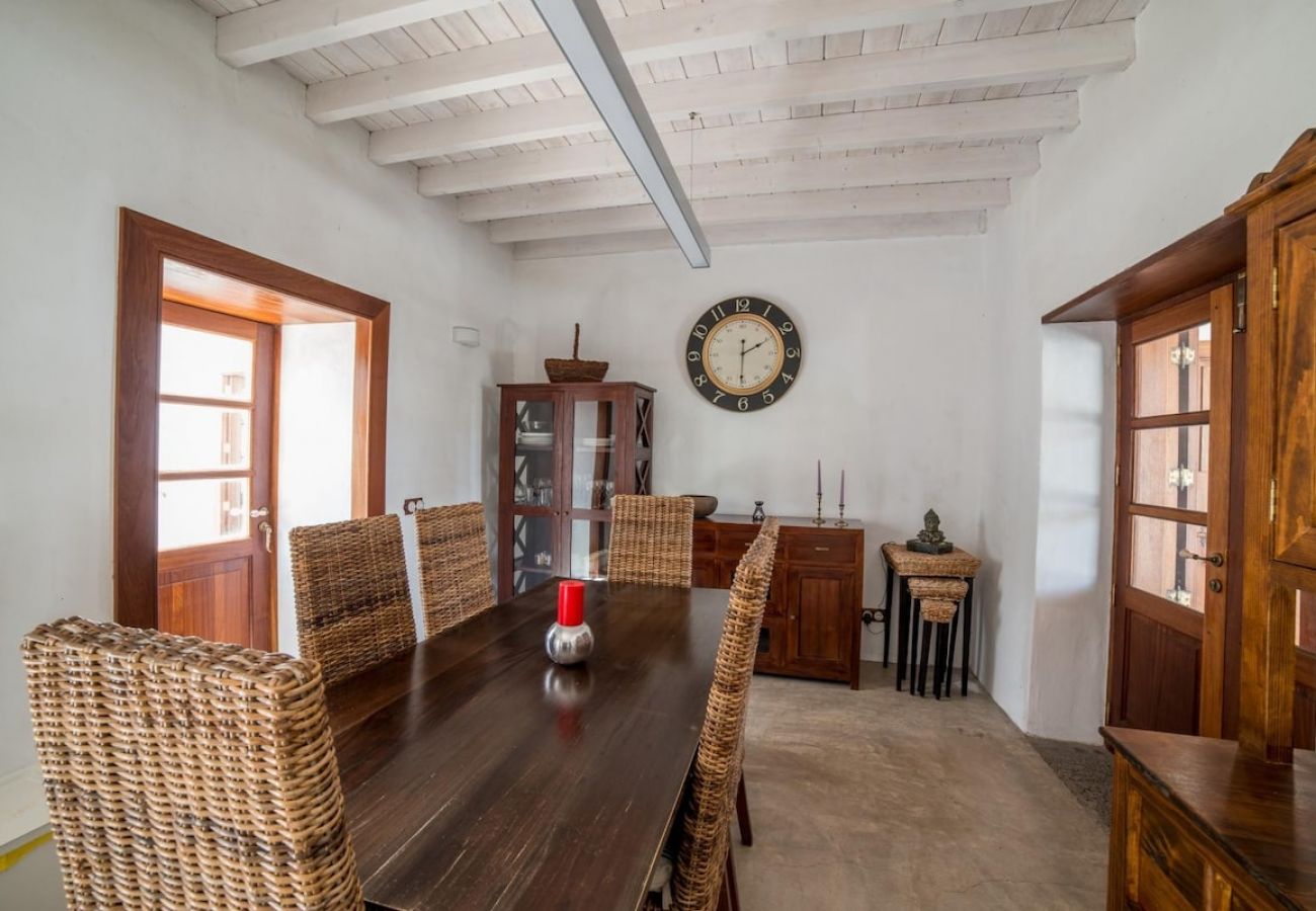 House in Haría - Lightbooking Haría Lanzarote 