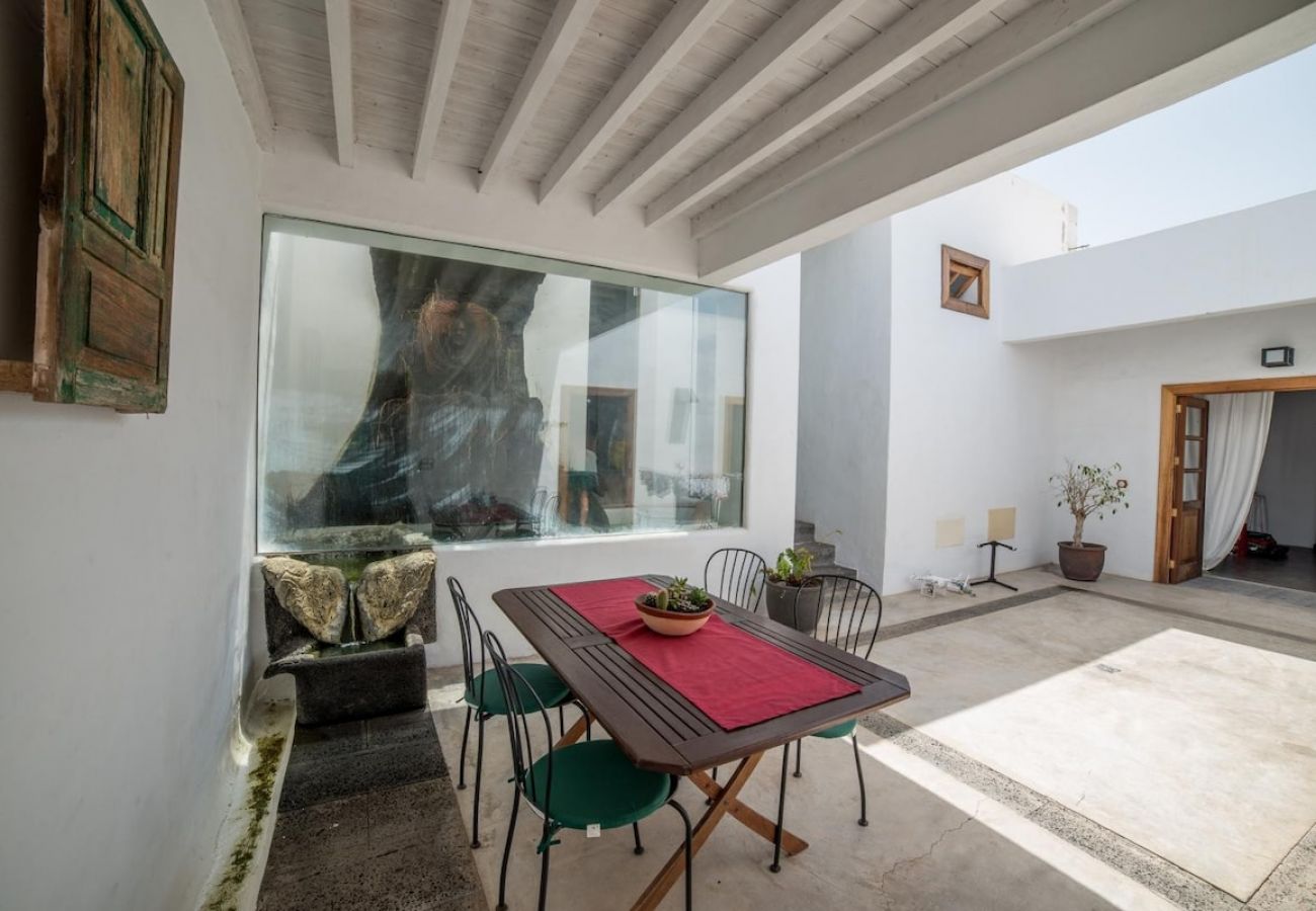 House in Haría - Lightbooking Haría Lanzarote 