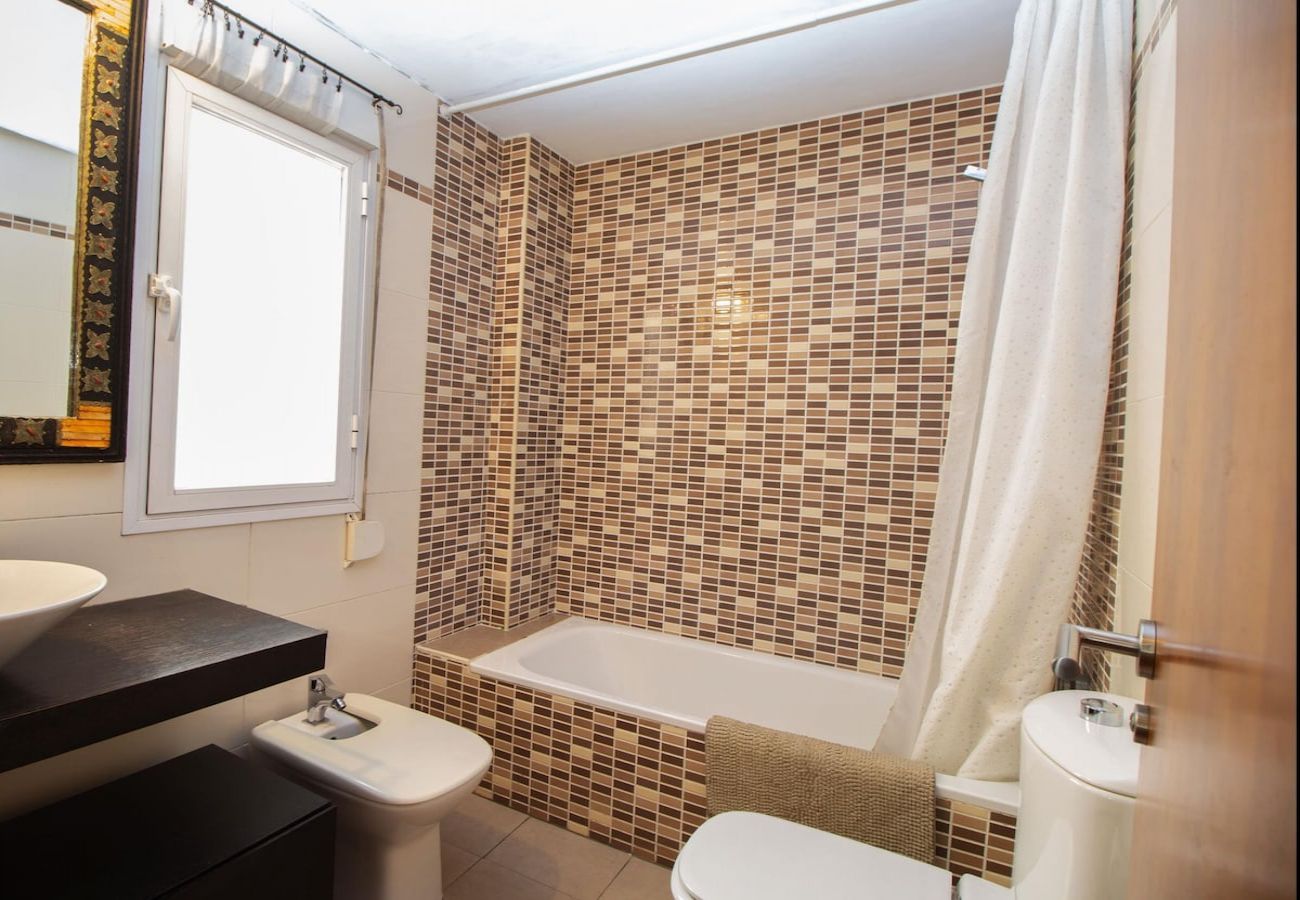 Apartment in Granada - Lightbooking El Realejo Granada 
