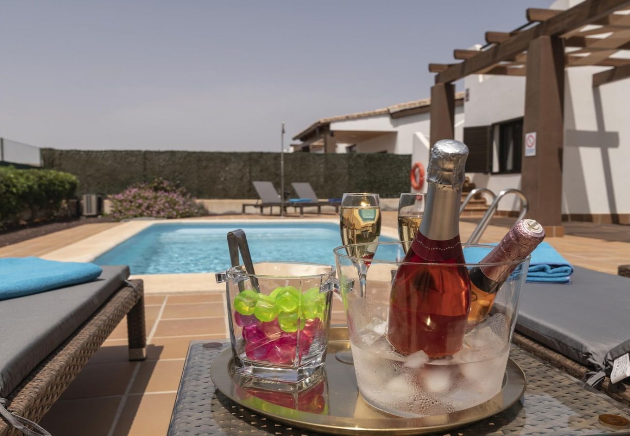 Villa in Caleta de Fuste - Antigua - Lightbooking Pueblo Majorero heated pool 