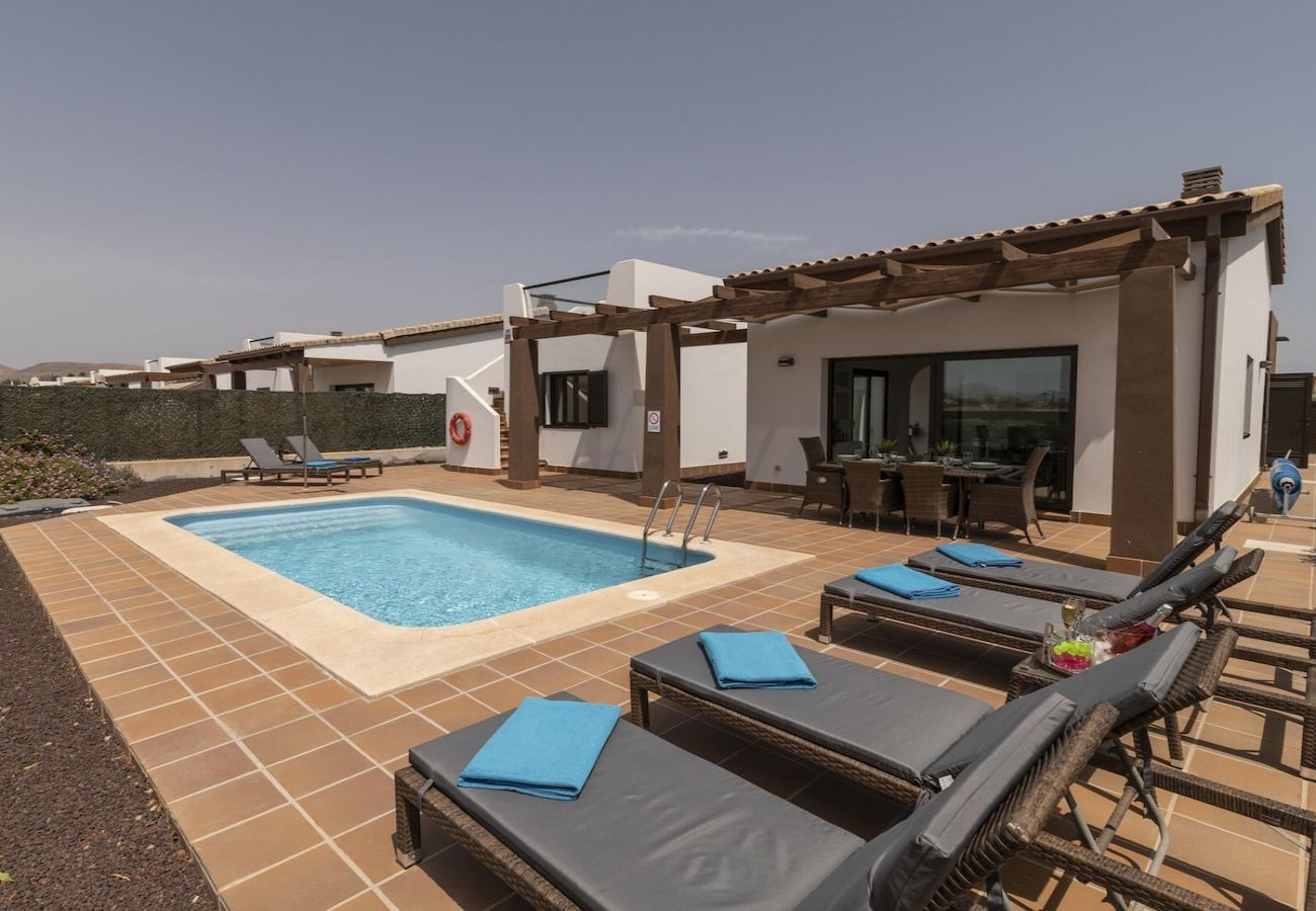 Villa in Caleta de Fuste - Antigua - Lightbooking Pueblo Majorero heated pool 