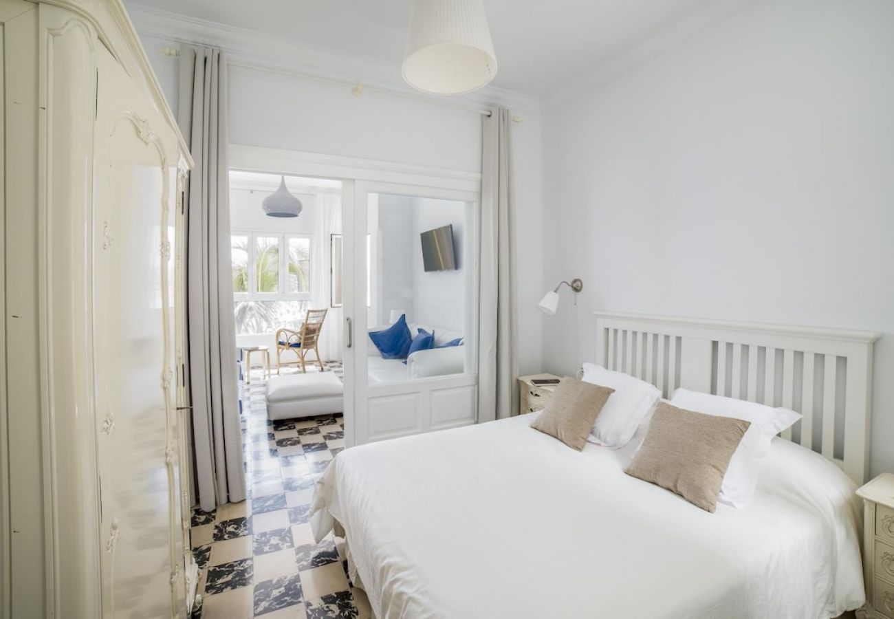 Apartment in Las Palmas de Gran Canaria - Lightbooking Las Palmas Canteras Beach 