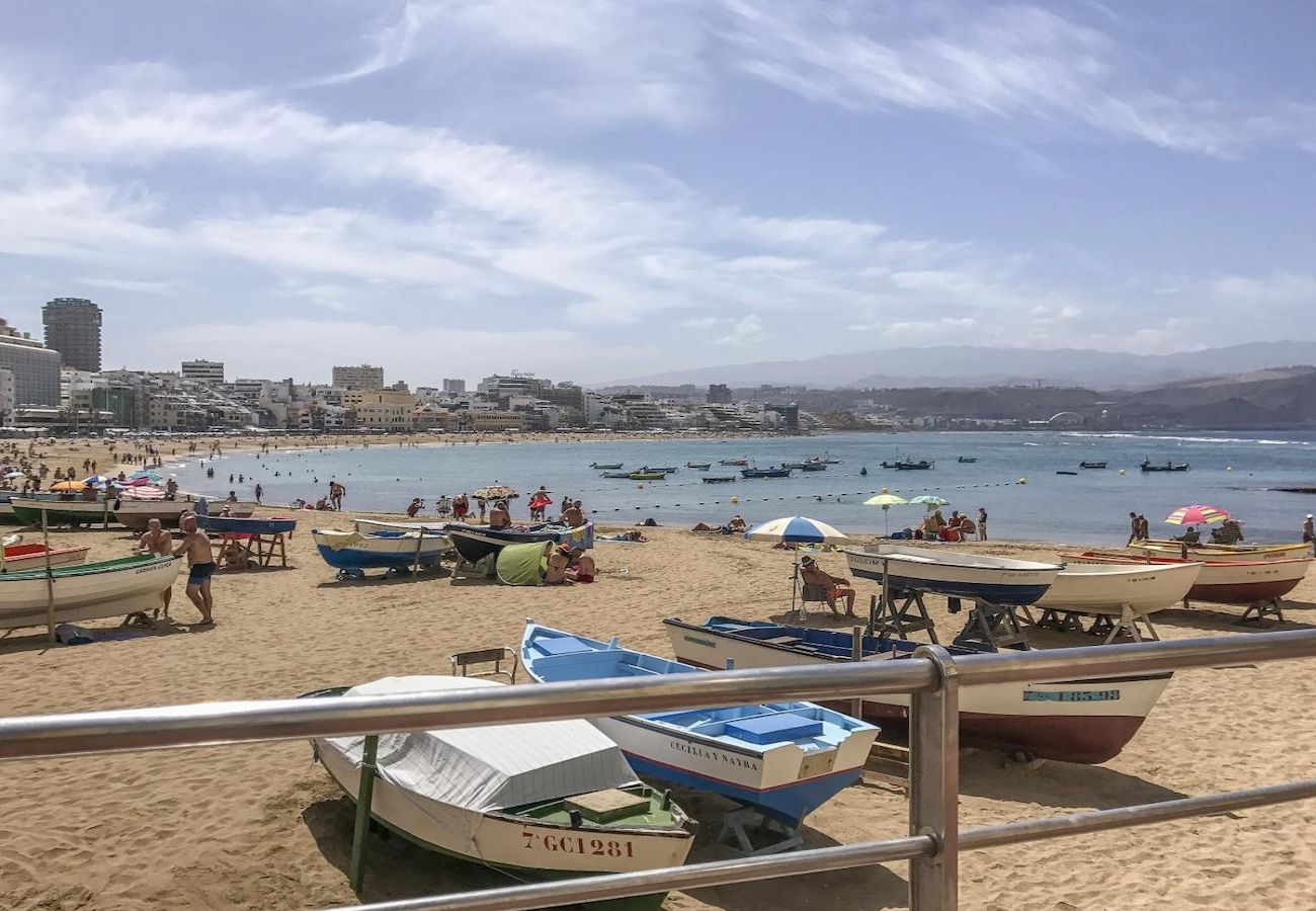 Apartment in Las Palmas de Gran Canaria - Lightbooking Las Palmas Canteras Beach 