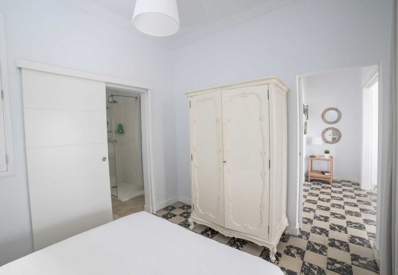 Apartment in Las Palmas de Gran Canaria - Lightbooking Las Palmas Canteras Beach 