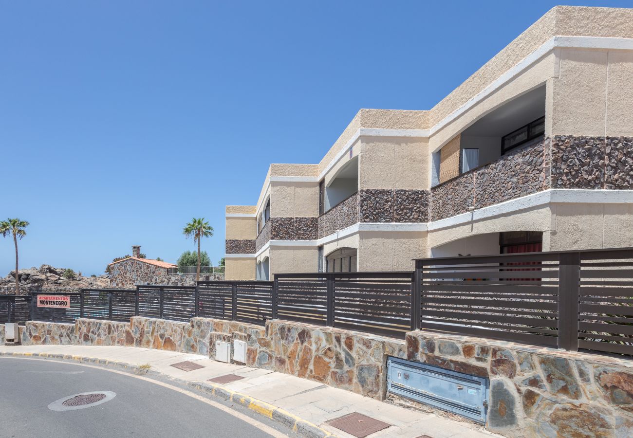 Apartment in San Bartolomé de Tirajana - Lightbooking San Agustin Montenegro 