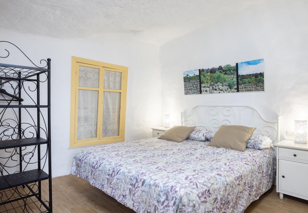 House in Güimar - Lightbooking Cave house Las Teresitas Tenerife 