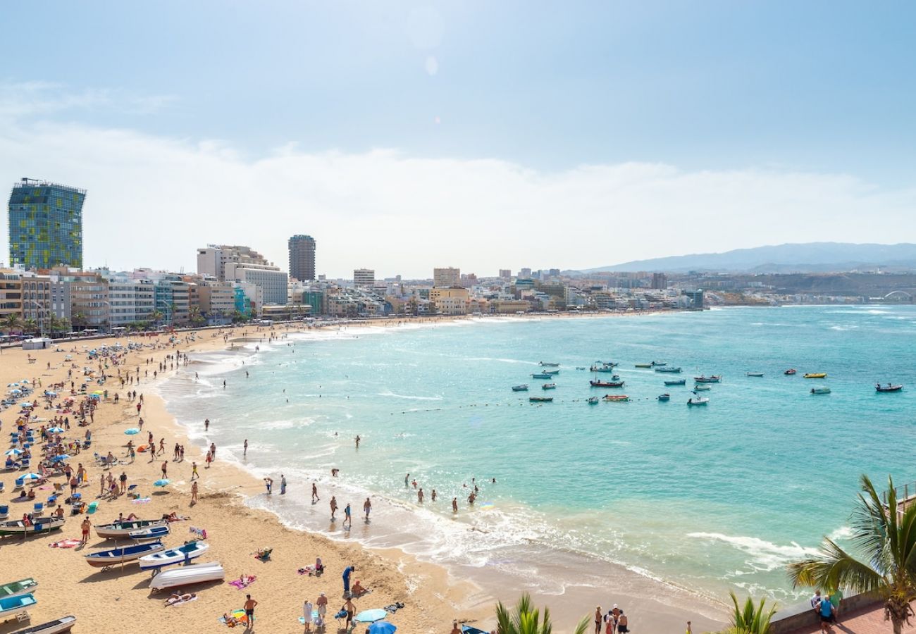 Apartment in Las Palmas de Gran Canaria - Lightbooking Canteras Beach Studio 