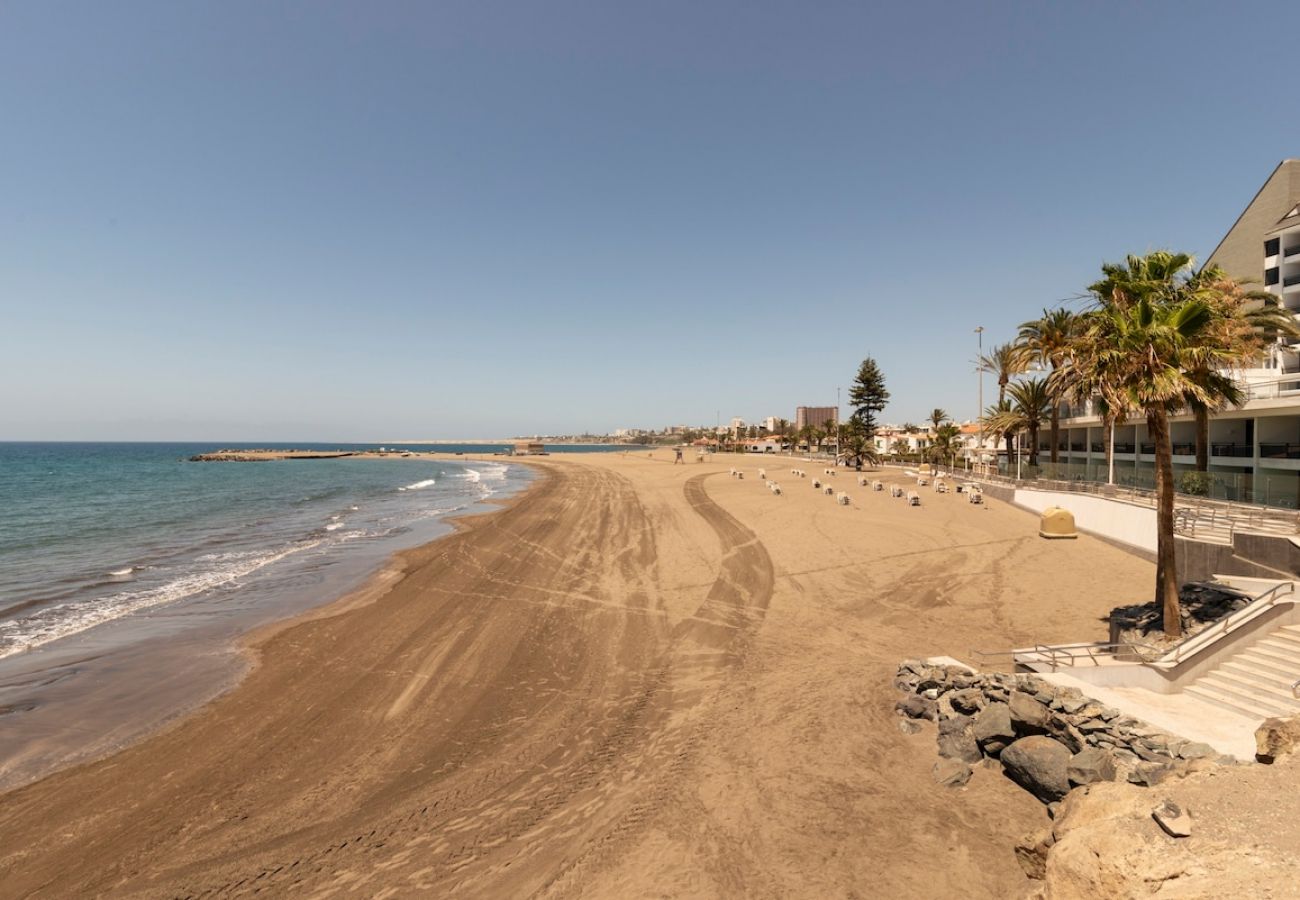Apartment in San Bartolomé de Tirajana - Lightbooking San Agustín next to the beaches 