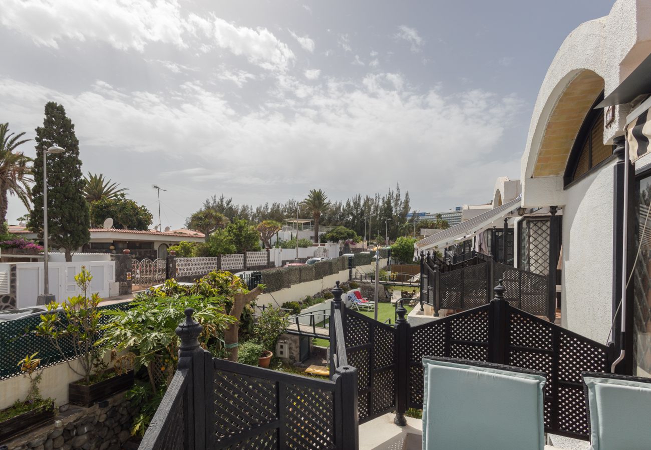 Apartment in San Bartolomé de Tirajana - Lightbooking San Agustín next to the beaches 