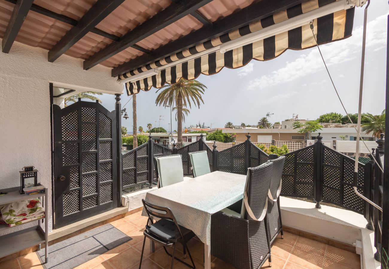 Apartment in San Bartolomé de Tirajana - Lightbooking San Agustín next to the beaches 