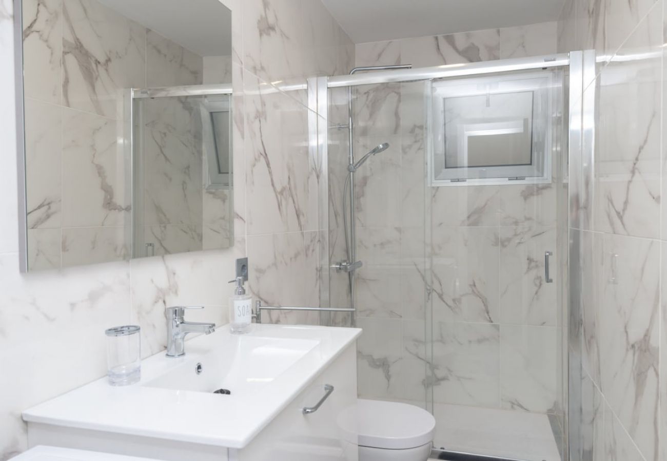 Apartment in Las Palmas de Gran Canaria - Lightbooking Canteras Beach Studio 