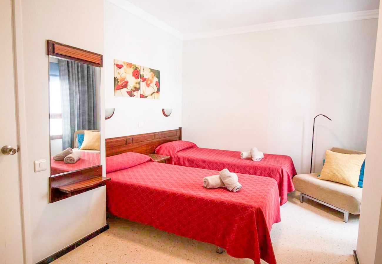 Residence in Las Palmas de Gran Canaria - Lightbooking Las Palmas Canteras Beach 