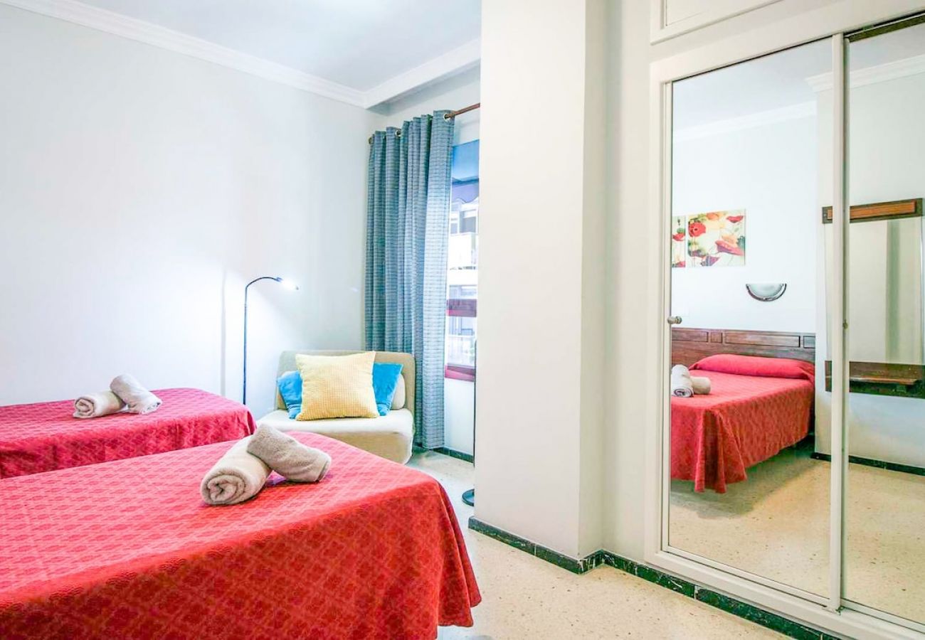 Residence in Las Palmas de Gran Canaria - Lightbooking Las Palmas Canteras Beach 