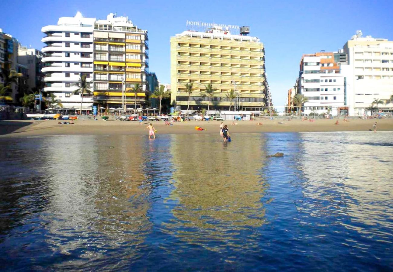 Residence in Las Palmas de Gran Canaria - Lightbooking Las Palmas Canteras Beach 