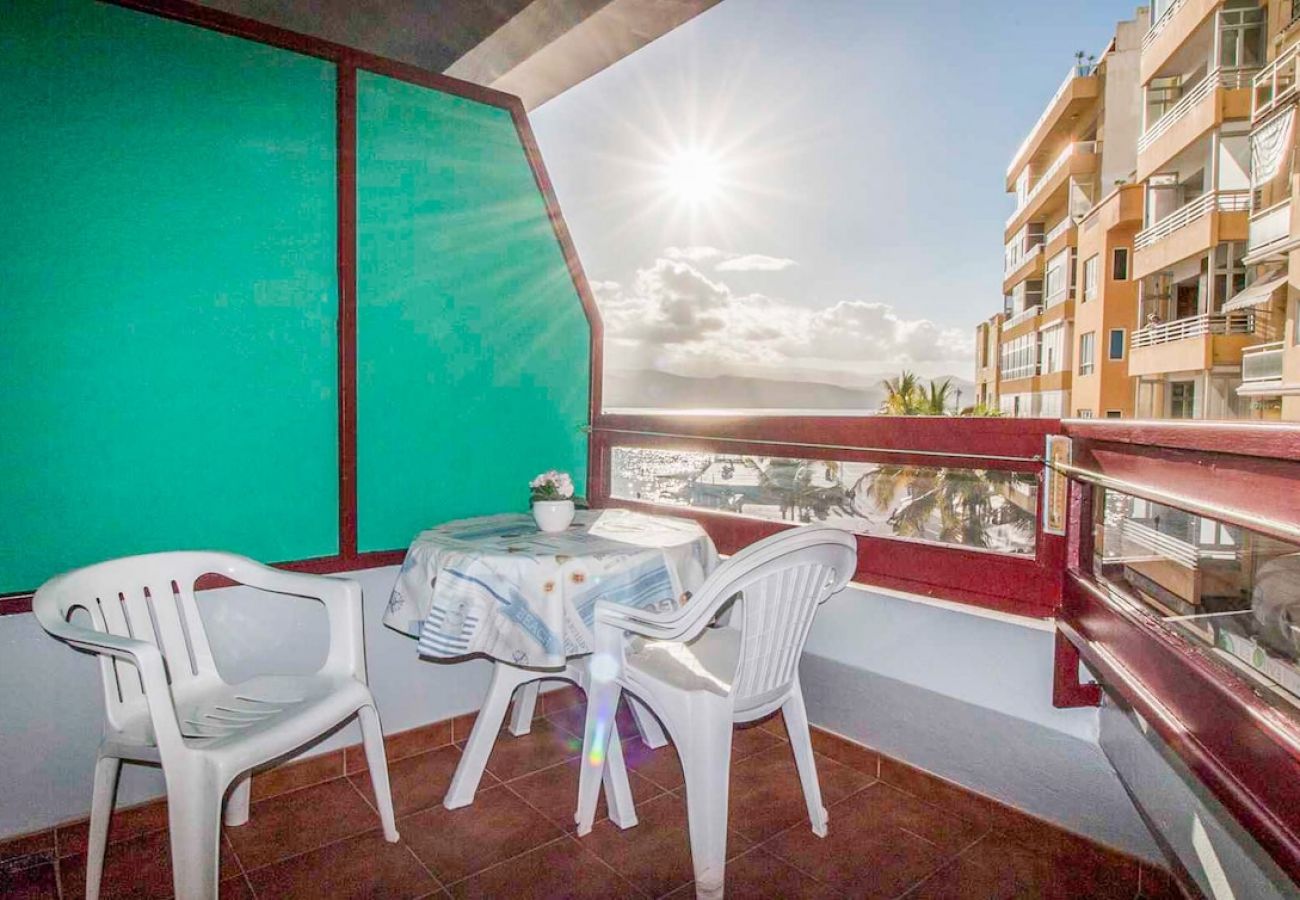 Residence in Las Palmas de Gran Canaria - Lightbooking Las Palmas Canteras Beach 