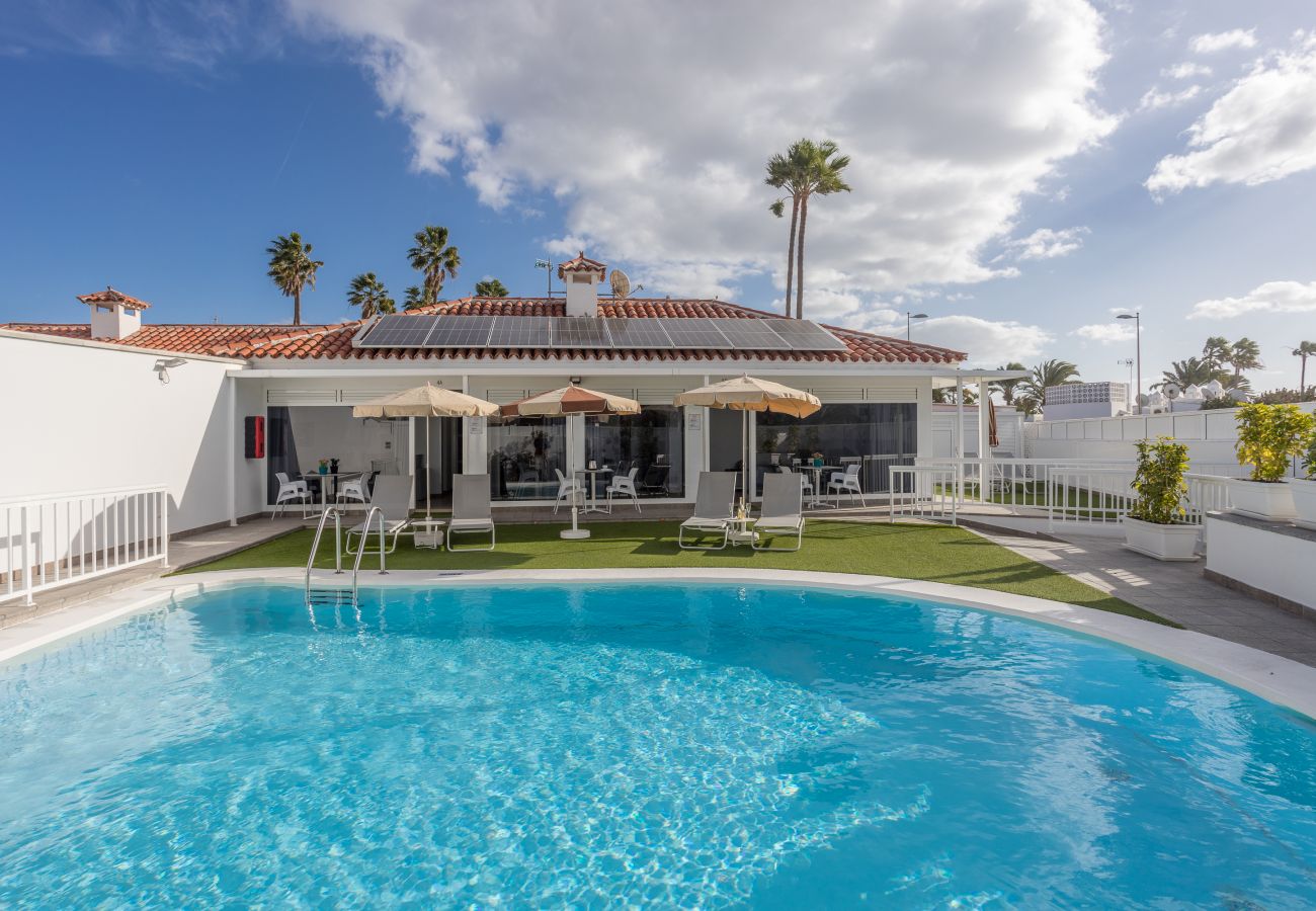 House in San Bartolomé de Tirajana - Lightbooking private pool Playa del Inglés 