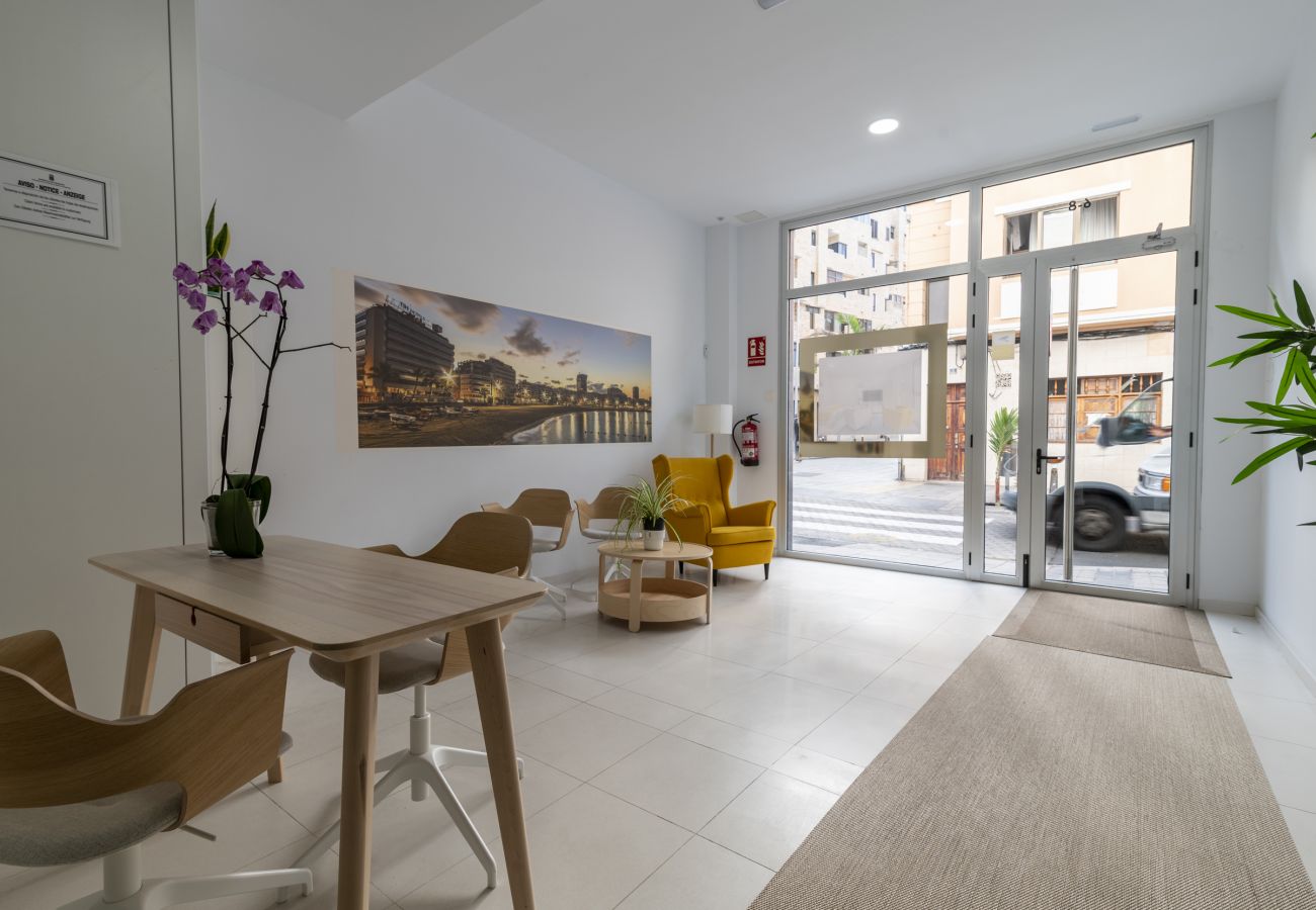 Apartment in Las Palmas de Gran Canaria - Nuevos Lightbooking Livian Suites Las Palmas 4 A 