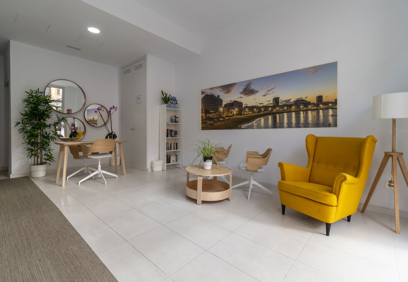 Apartment in Las Palmas de Gran Canaria - Nuevos Lightbooking Livian Suites Las Palmas 5 A 
