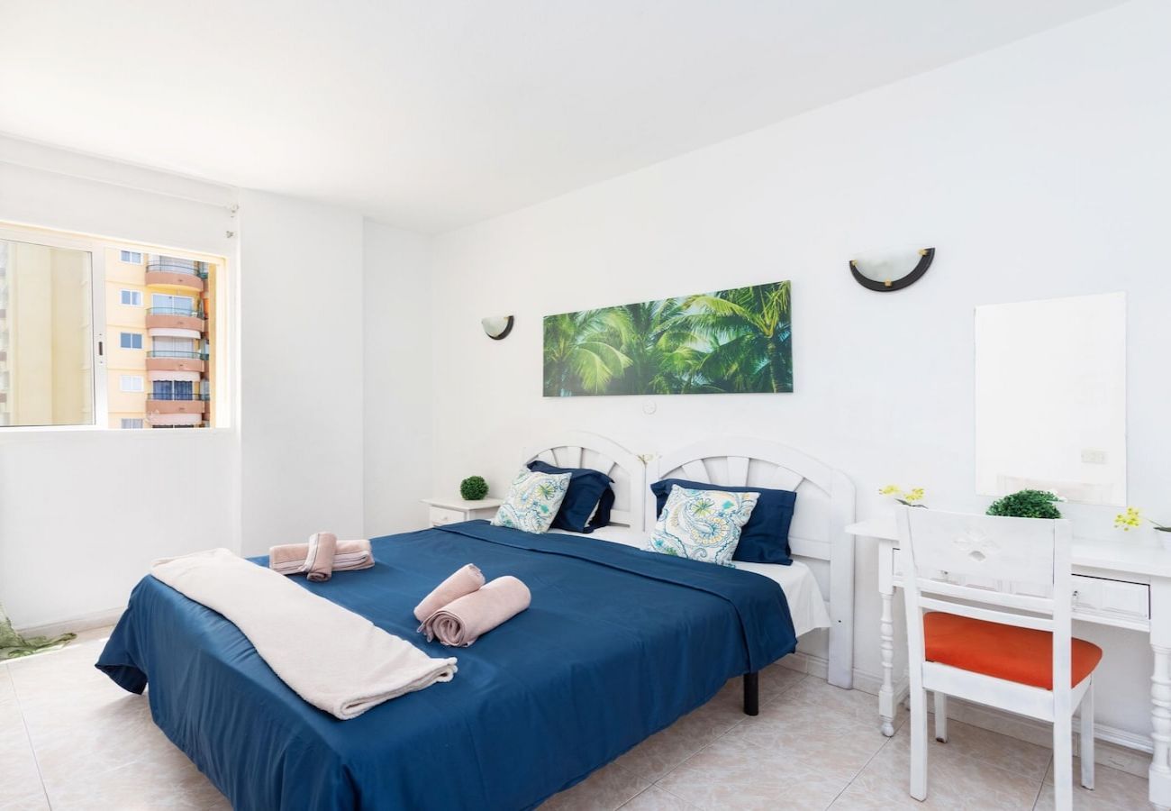Apartment in Arona - Lightbooking Torres Del Sol Tenerife 
