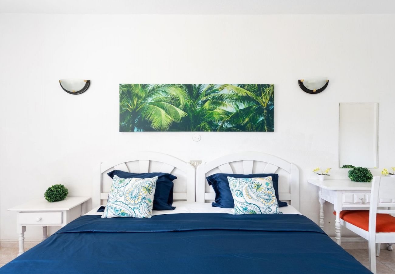 Apartment in Arona - Lightbooking Torres Del Sol Tenerife 
