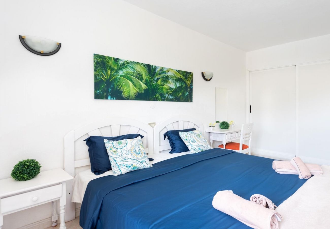 Apartment in Arona - Lightbooking Torres Del Sol Tenerife 