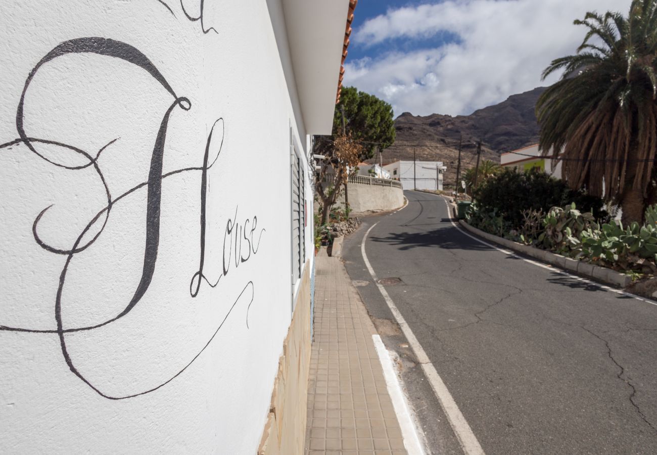 House in San Nicolas de Tolentino - Lightbooking Tasarte 