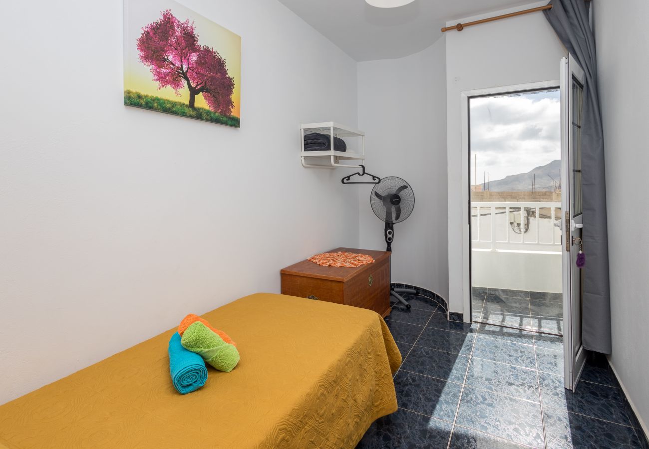 House in San Nicolas de Tolentino - Lightbooking Tasarte 