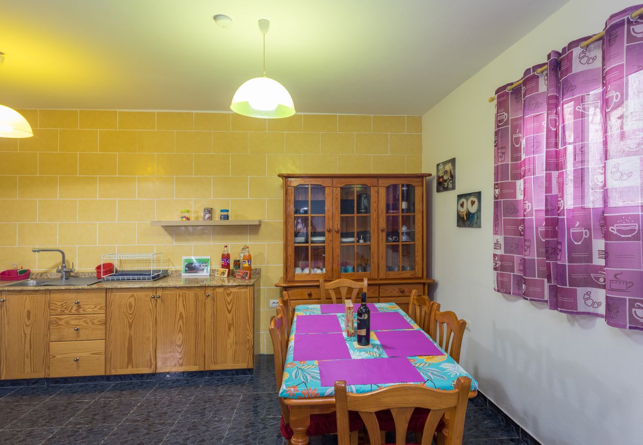 House in San Nicolas de Tolentino - Lightbooking Tasarte 