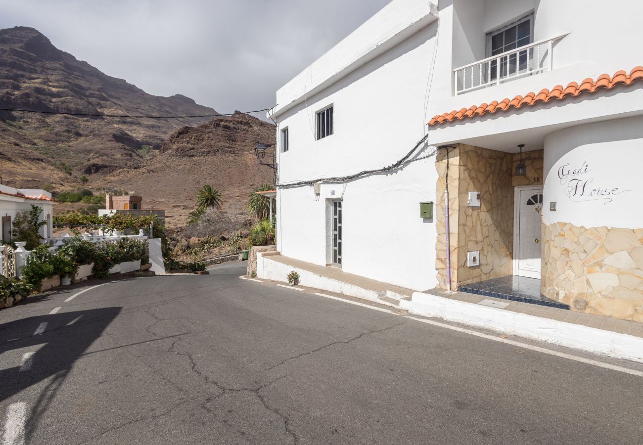 House in San Nicolas de Tolentino - Lightbooking Tasarte 