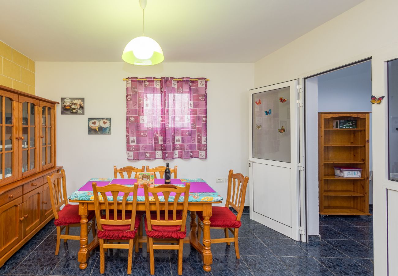 House in San Nicolas de Tolentino - Lightbooking Tasarte 