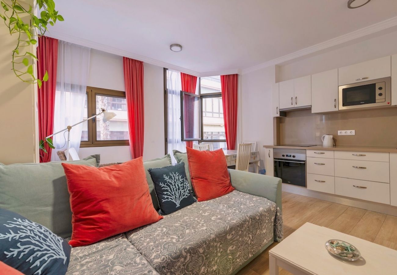 Apartment in Las Palmas de Gran Canaria - Lightbooking Tonina Canteras Beach 