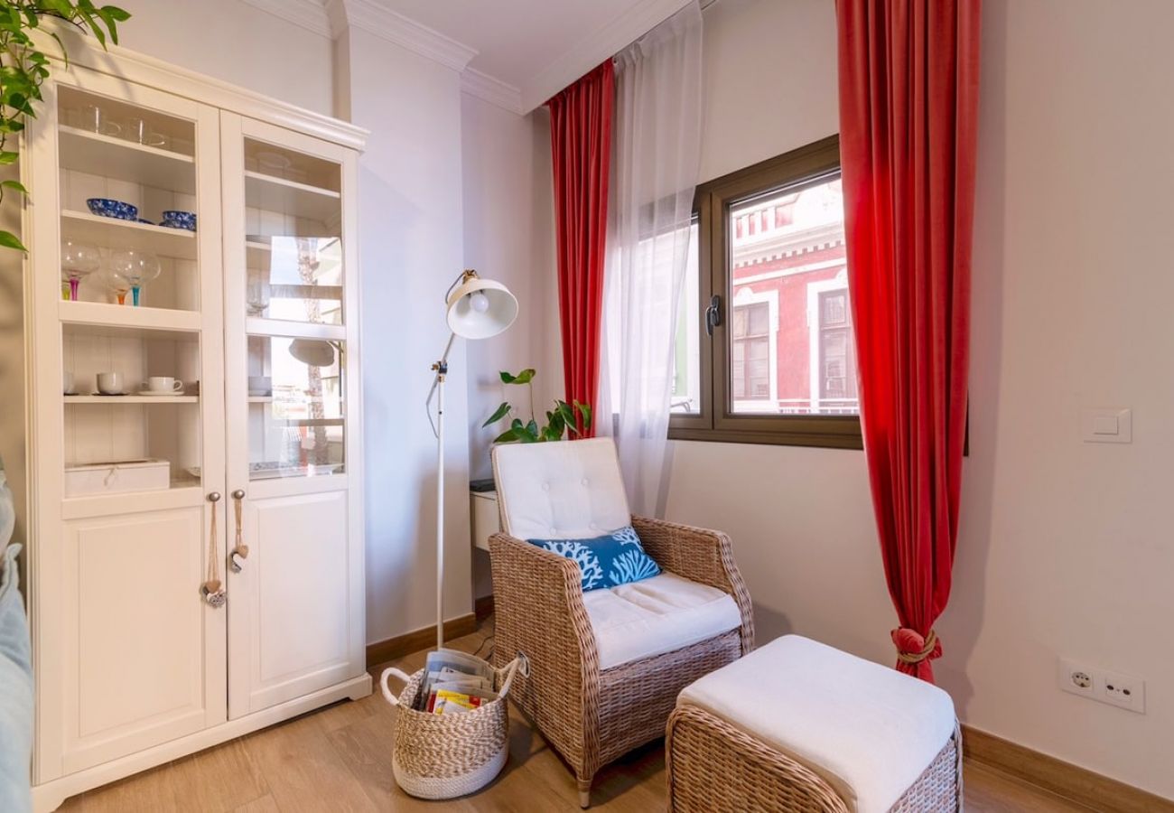 Apartment in Las Palmas de Gran Canaria - Lightbooking Tonina Canteras Beach 