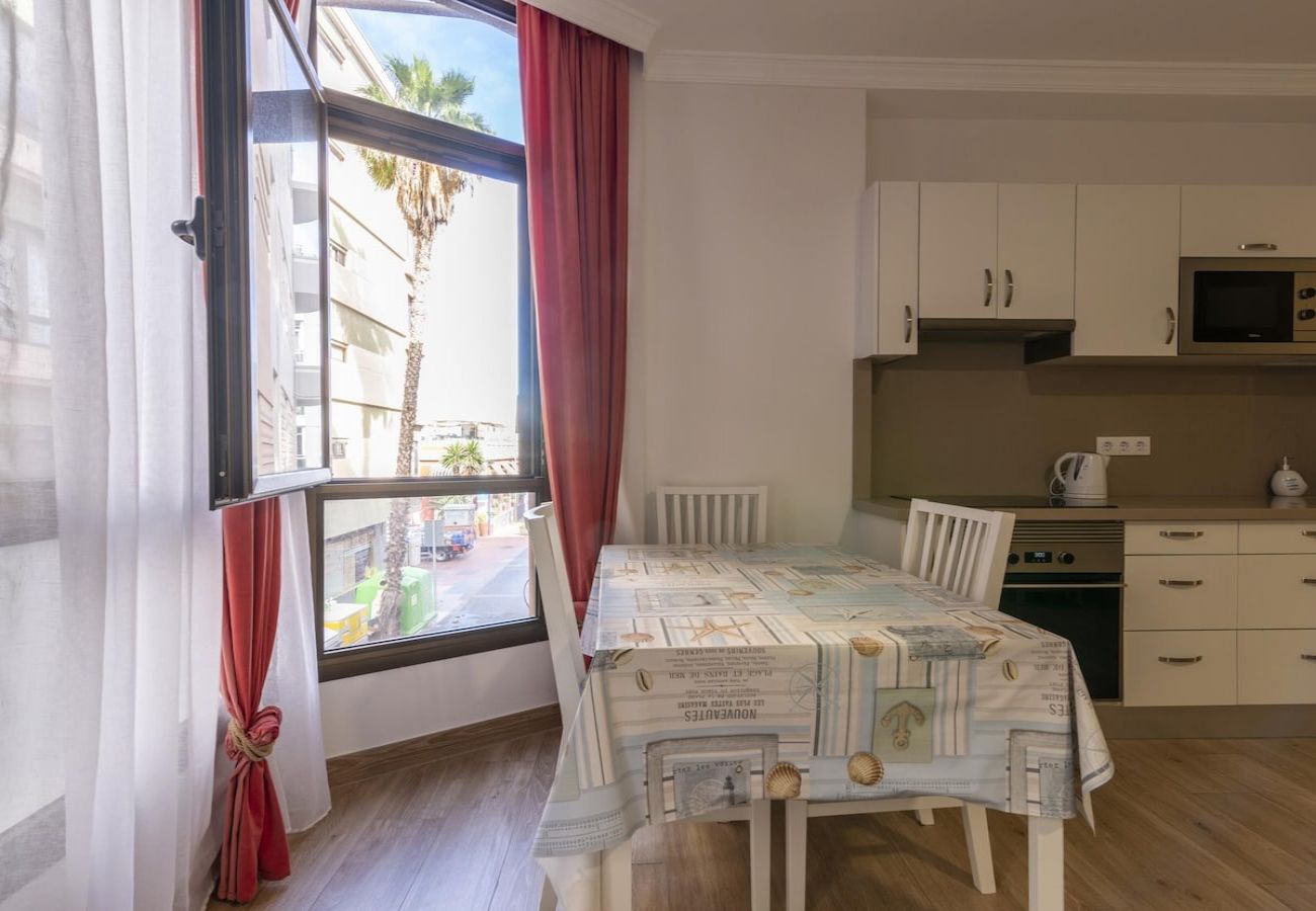 Apartment in Las Palmas de Gran Canaria - Lightbooking Tonina Canteras Beach 