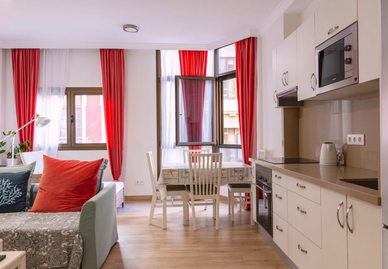 Apartment in Las Palmas de Gran Canaria - Lightbooking Tonina Canteras Beach 
