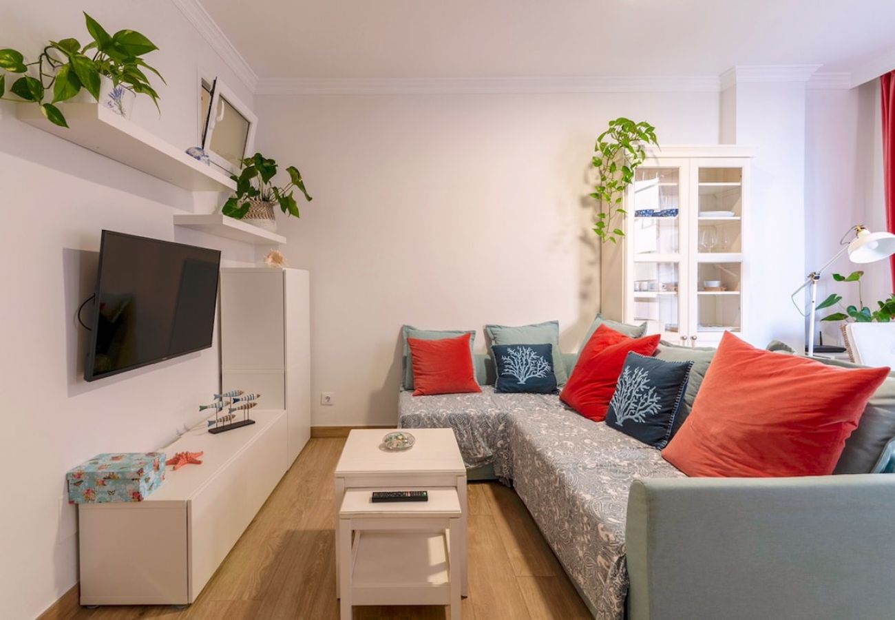 Apartment in Las Palmas de Gran Canaria - Lightbooking Tonina Canteras Beach 