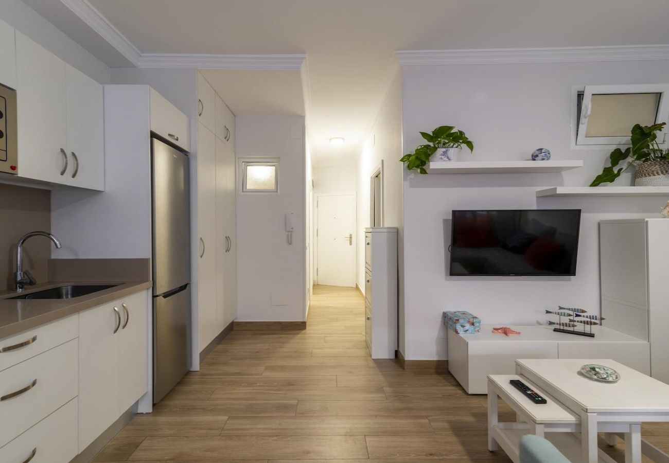 Apartment in Las Palmas de Gran Canaria - Lightbooking Tonina Canteras Beach 
