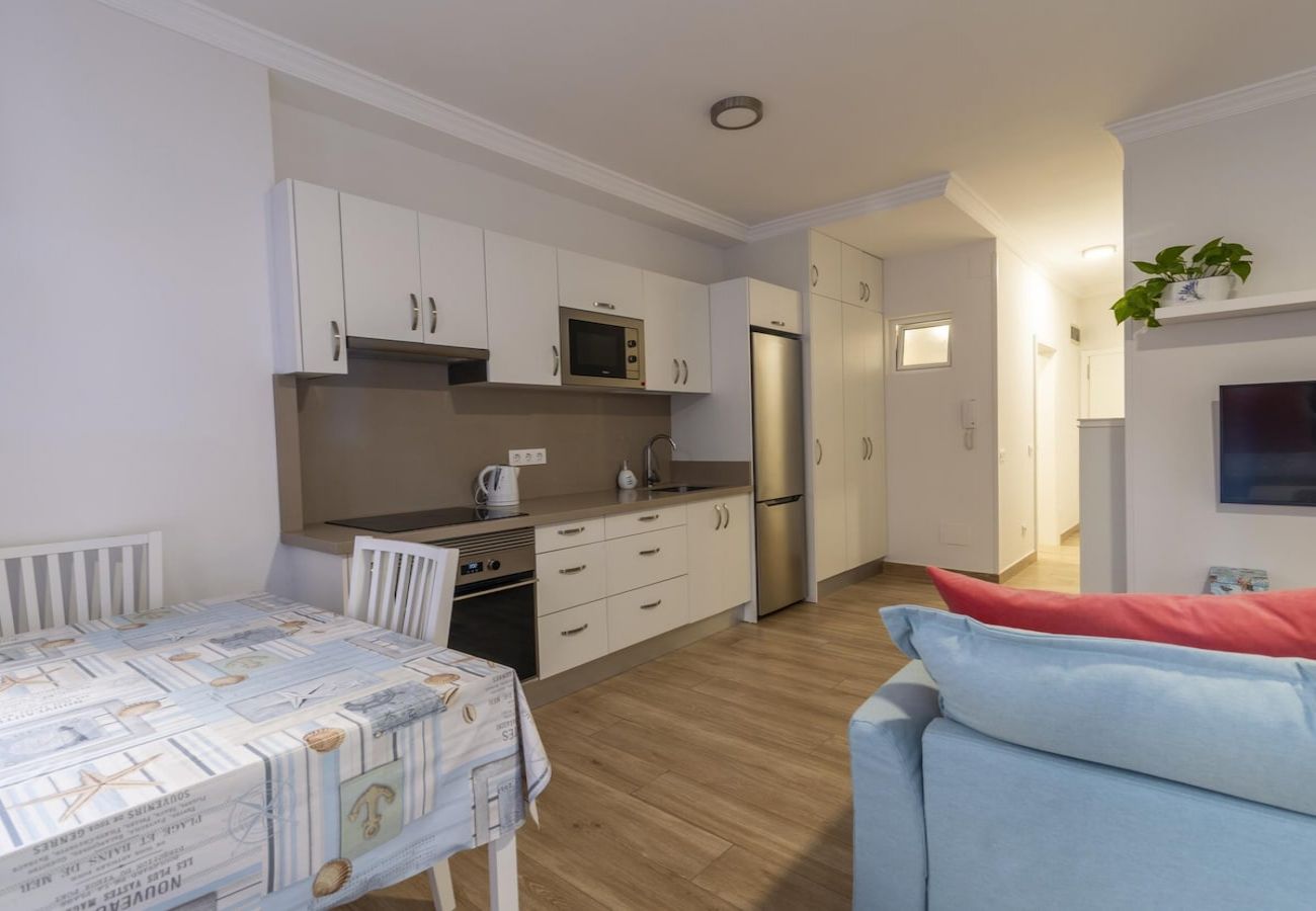 Apartment in Las Palmas de Gran Canaria - Lightbooking Tonina Canteras Beach 