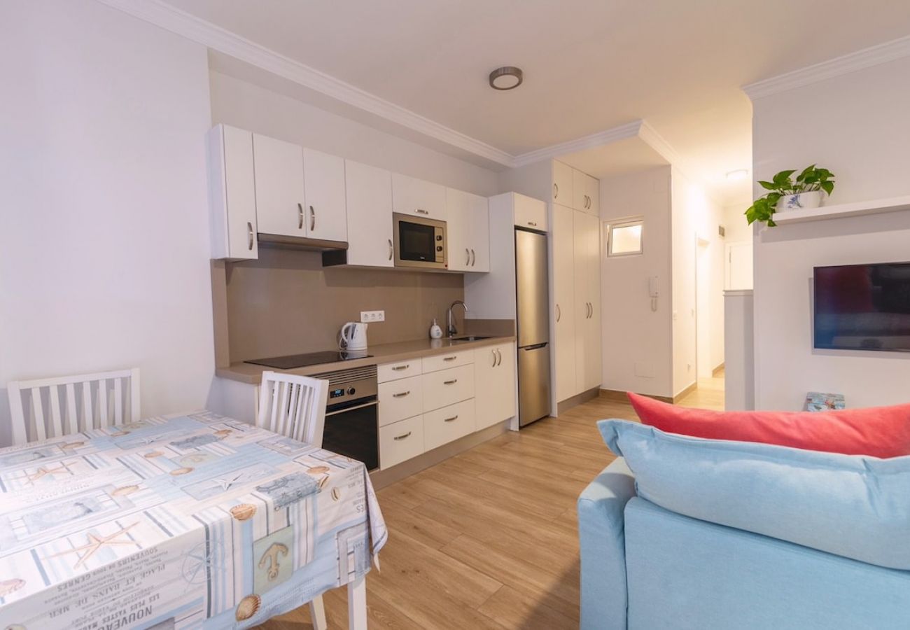 Apartment in Las Palmas de Gran Canaria - Lightbooking Tonina Canteras Beach 