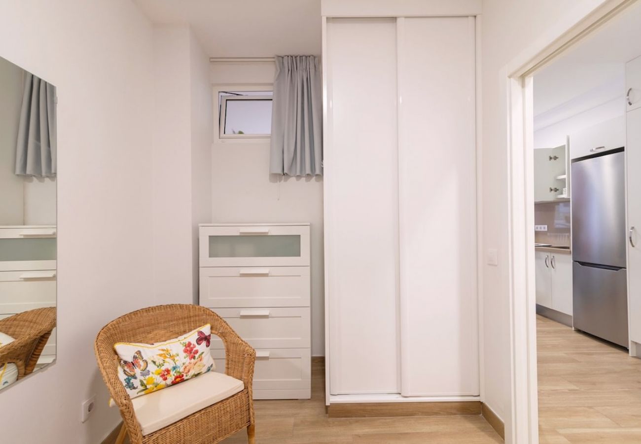 Apartment in Las Palmas de Gran Canaria - Lightbooking Tonina Canteras Beach 
